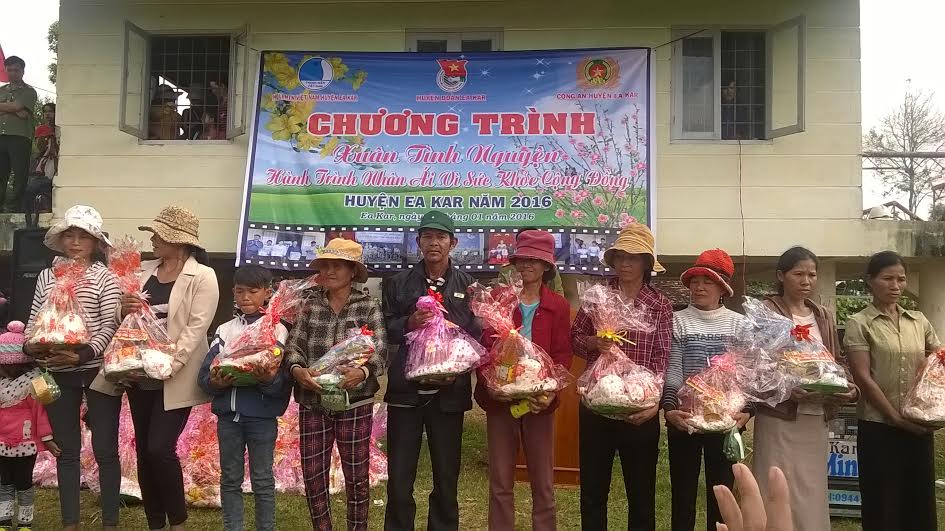 Huyện đoàn Ea Kar: Tổ chức chương trình Xuân tình nguyện 2015